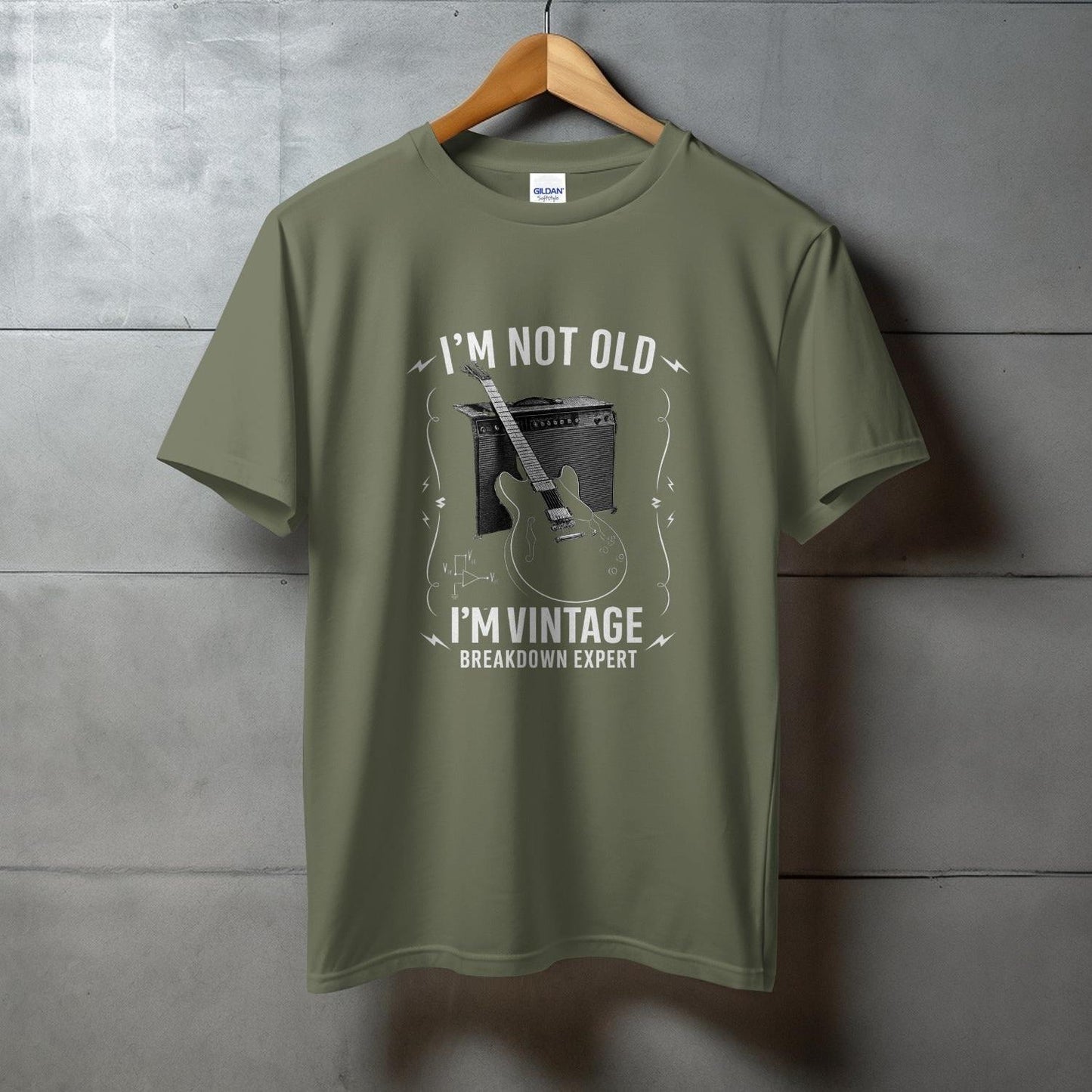 I'm Not Old I'm Vintage Breakdown Expert T-Shirt